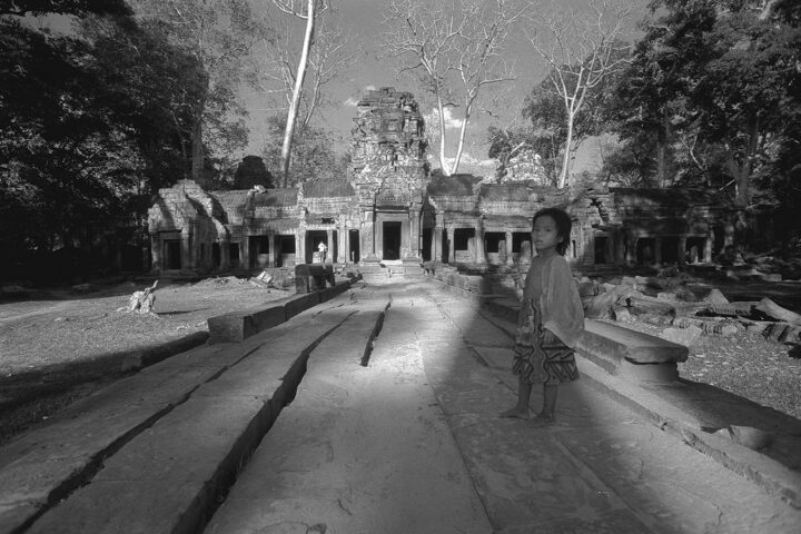 Site d'Angkor au Cambodge, les enfants, gardiens des temples