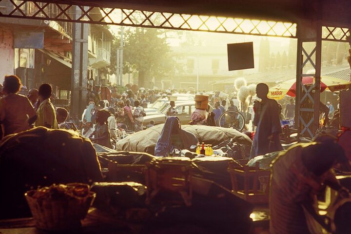 Lever du soleil sur le marcher de Bamako