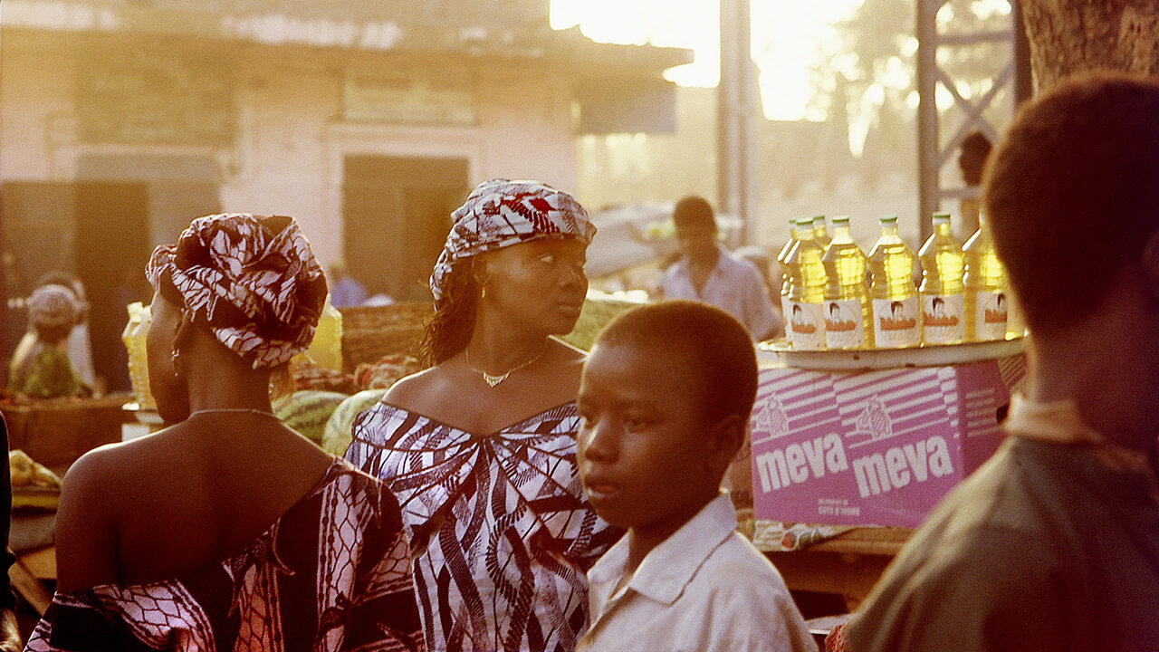 Lever du soleil sur le marcher de Bamako