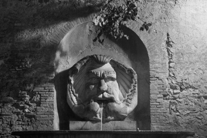 Fontana, Via Di Santa Sabina, Roma